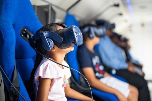 rechtenvrije foto meisje met VR bril