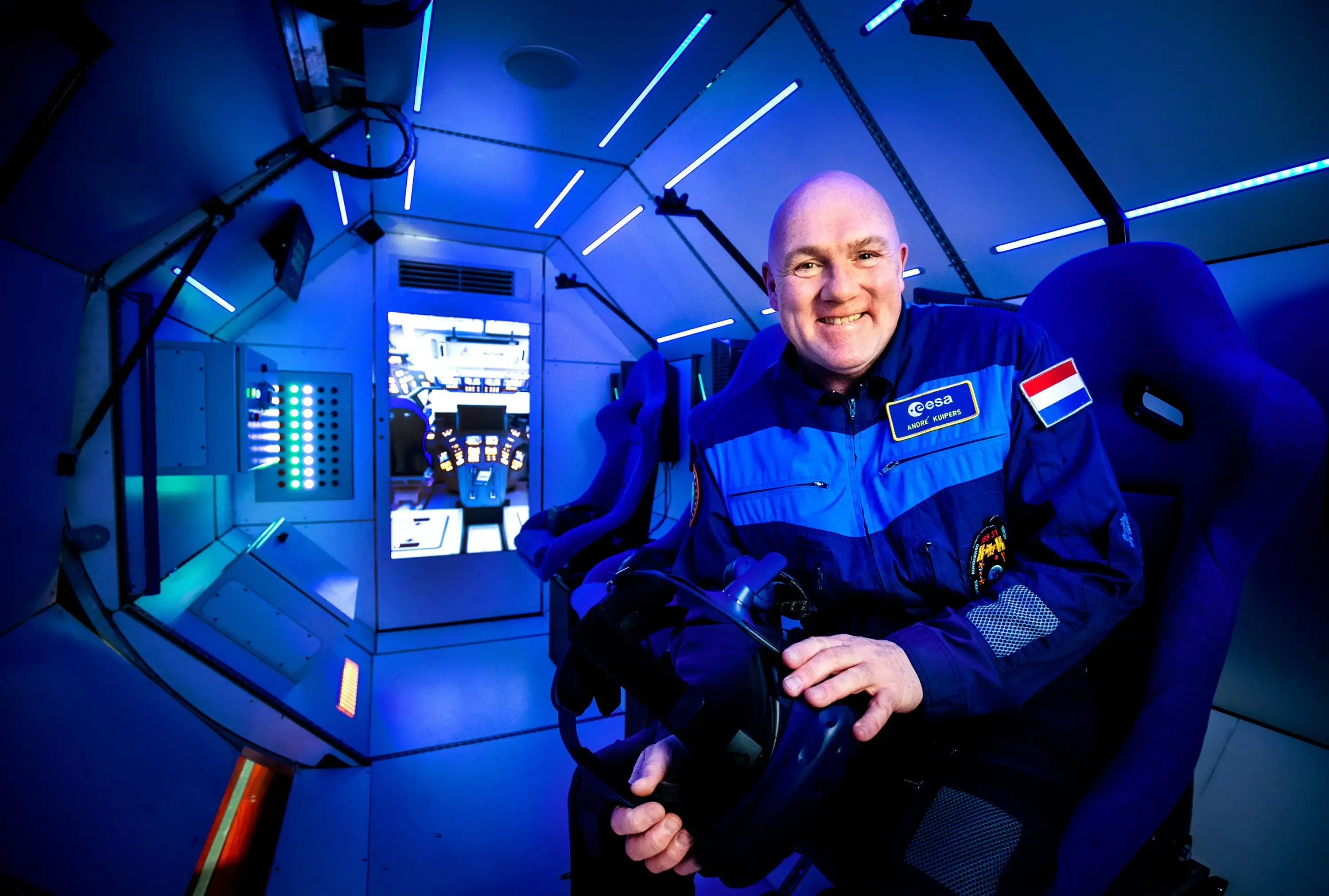 Donate - SpaceBuzz - André Kuipers