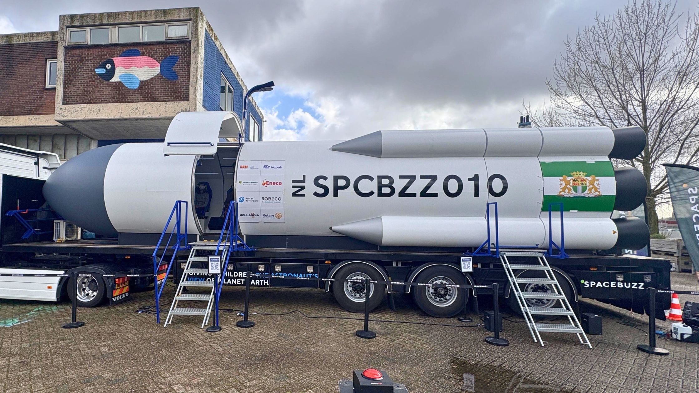 Rotterdam investeert in de toekomst: SpaceBuzz RTM010 gelanceerd