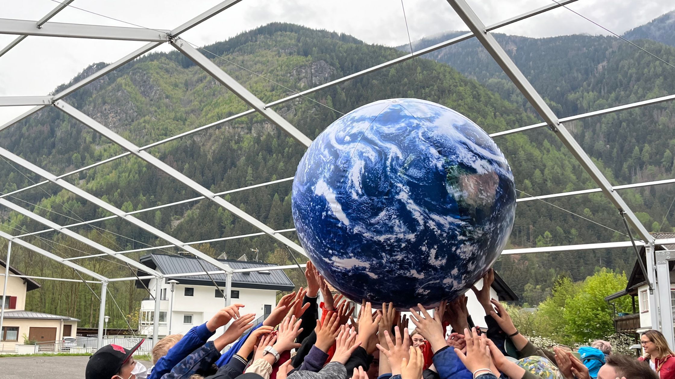 SpaceBuzz launches immersive education programme in the Czech Republic